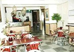 Budget Season Star Hotel Amsterdam 4*,